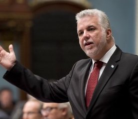 Davie: Philippe Couillard met de la pression sur Ottawa