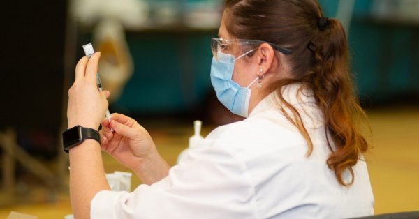 Vaccination : rendez-vous en avril pour les 80 ans et plus 