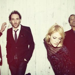 METRIC (vidéo-clip Youth Without Youth)