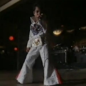 Bruno Mars alias Elvis 