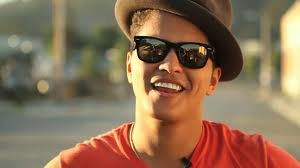 Bruno Mars, 4 ans, en entrevue avec Pauly Shore