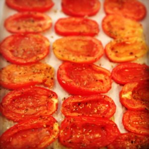 À Table! Les tomates confites (Dimanche, 15 sept.)