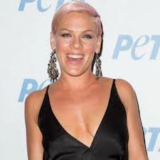 Walk of Shame de Pink