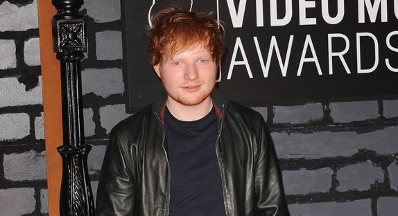 Ed Sheeran chante «I See Fire» pour un film