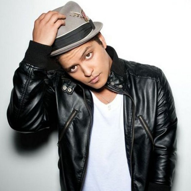 Bruno Mars propose un remix de «Gorilla» 