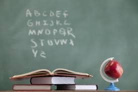 Bref, elle est professeure