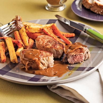 5 ingrédients/15 minutes: Filet de porc à l'orange et poivre rose!