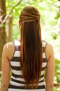 21 coiffures à faire en quelques minutes avec des épingles à cheveux