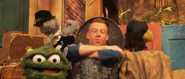 Mackelmore et Sesame Street !