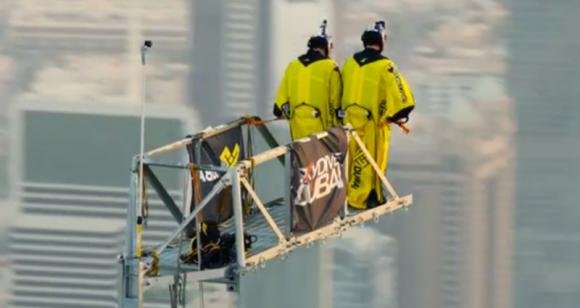 BUZZ : BASE Jump de malade !