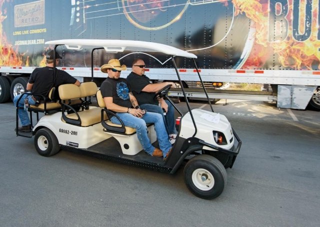 NASH publie des photos de Jason Aldean en concert