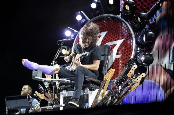Un t-shirt de tournée audacieux pour les Foo Fighters