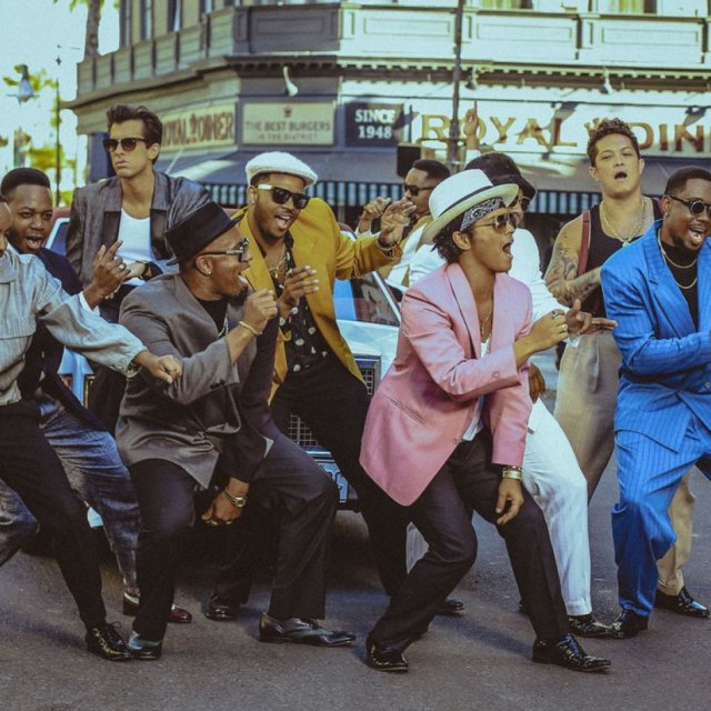 «Uptown Funk» de Bruno Mars chanté par 280 extraits de films