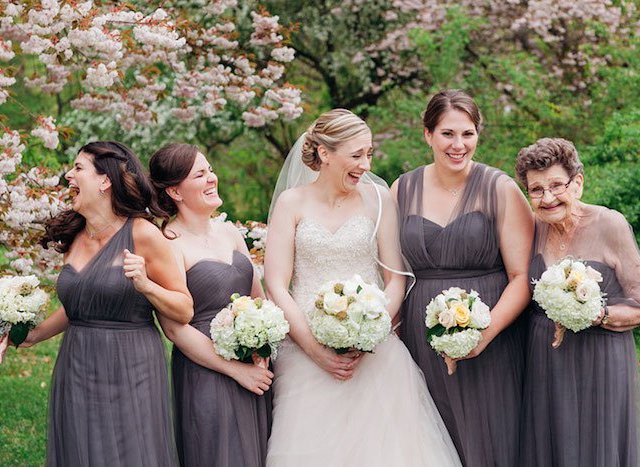 Demoiselle d'honneur à 89 ans!