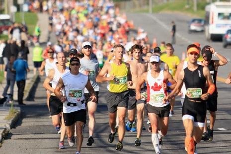 Marathon SSQ : une collecte d'espadrilles pour les démunis