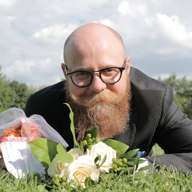 Un gars de Verdun épouse un sandwich de PFK