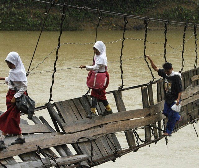 26 photos du chemin de l’école à travers le monde 