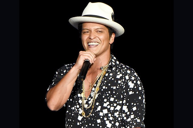 CONFIRMÉ: Bruno Mars sera de la mi-temps du Super Bowl dimanche!