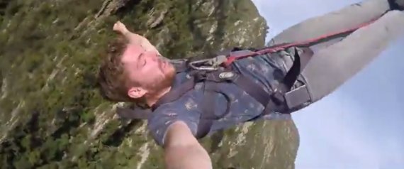 Il perd son téléphone en saut à l'élastique