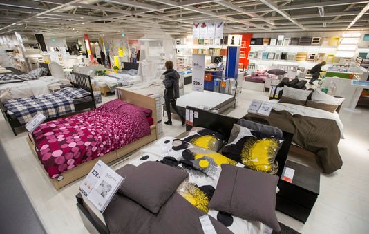 Ikea demande aux jeunes d'arrêter de dormir dans ses magasins!