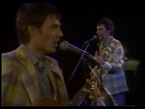 VIDÉO: Jean Leloup, en 1983, lors de son passage au Festival de la chanson de Granby