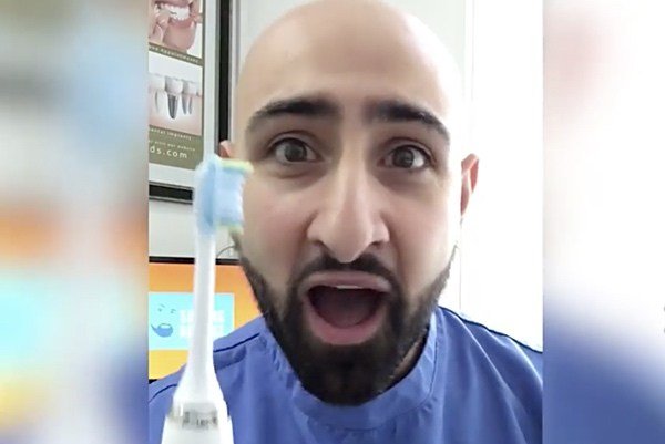 Un dentiste qui se prend pour Ed Sheeran !