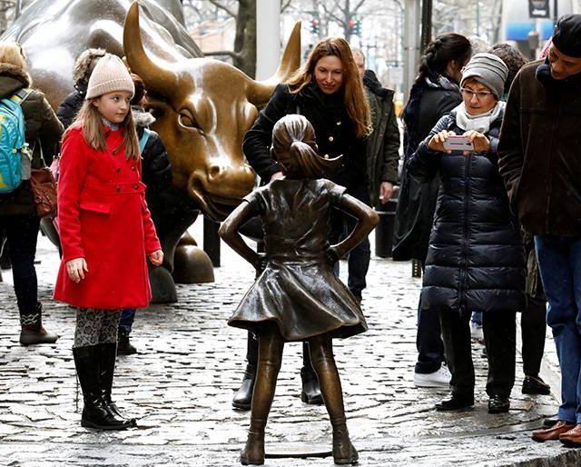Journée Internationale des Femmes : la statue de fillette qui inspire New York