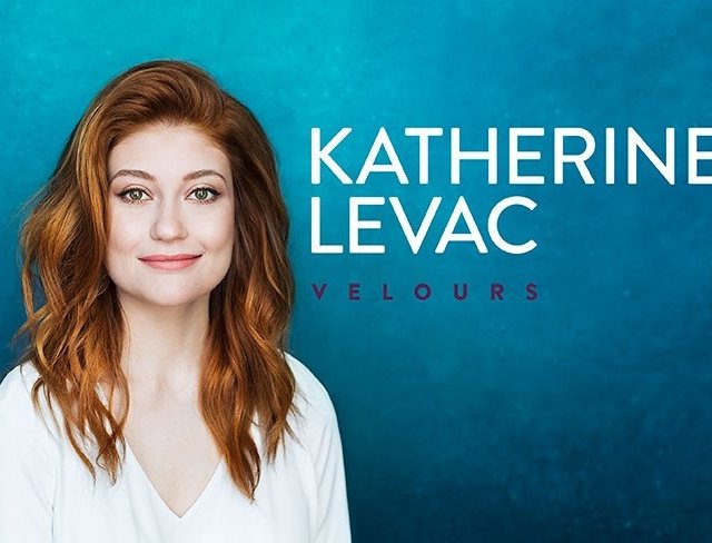 Katherine Levac et la publicité de son show Velours