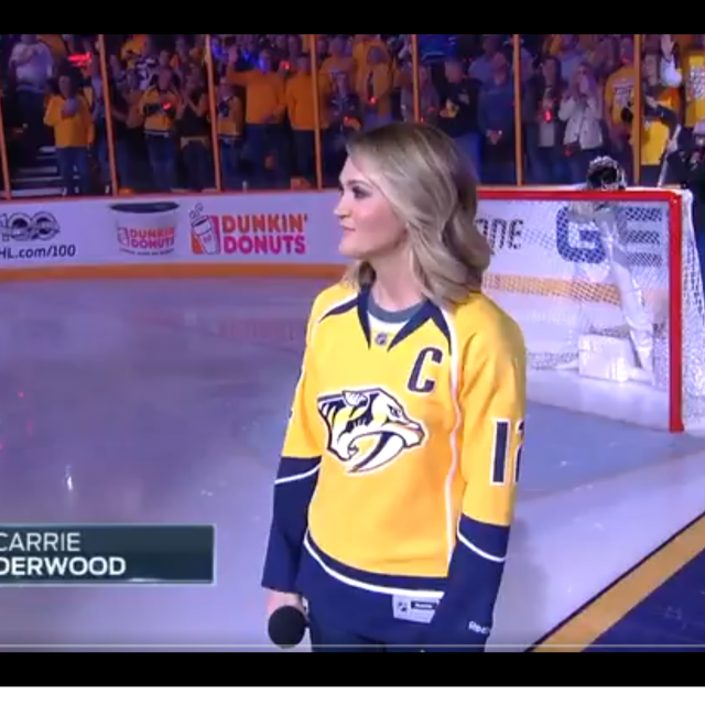 La sublime performance de Carrie Underwood pour l'hymne national américain.