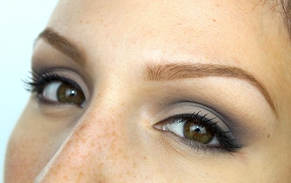 Voici ce que la forme de vos sourcils relève sur votre personnalité!