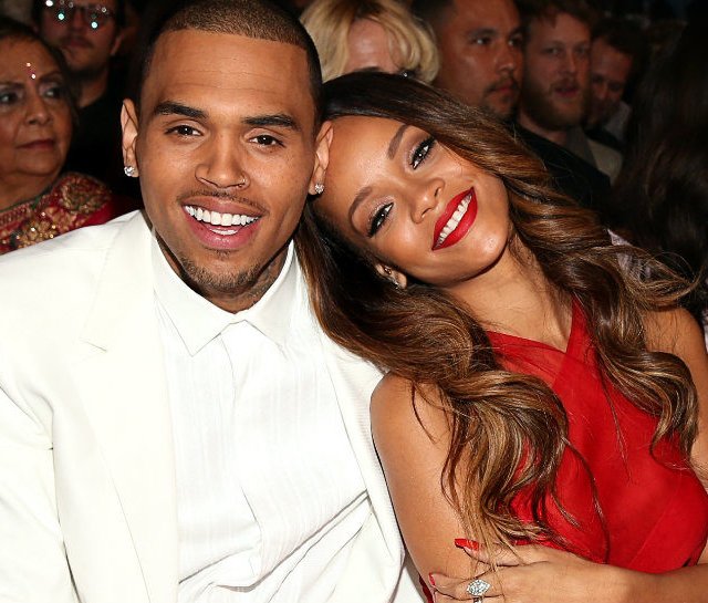 Chris Brown se confie sur la fois où il a agressé Rihanna...