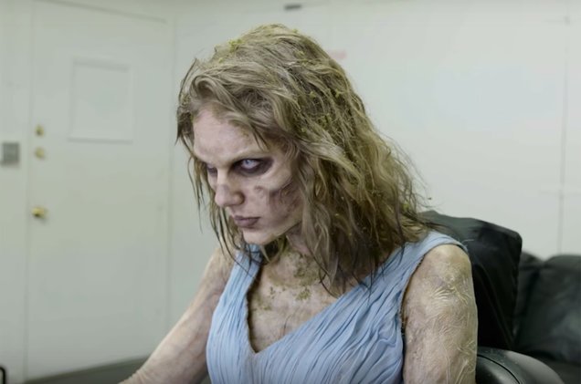 Voyez Taylor Swift se transformer en zombie!