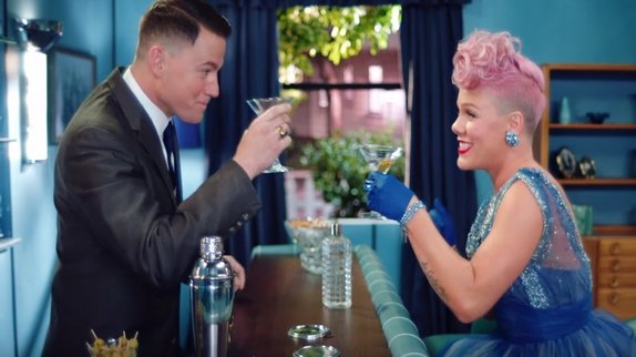Channing Tatum dans le vidéoclip «Beautiful Trama» de Pink!