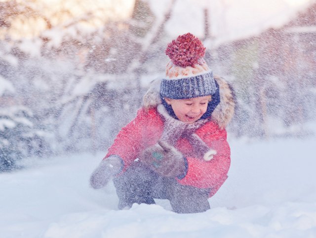 Le clash des générations : la première tempête de neige