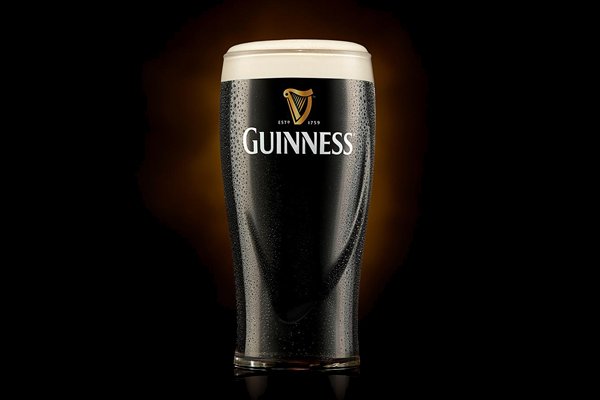Comment bien verser une Guinness!