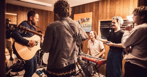 « Don't Let Me Down » est la chanson de l'année à WKND!