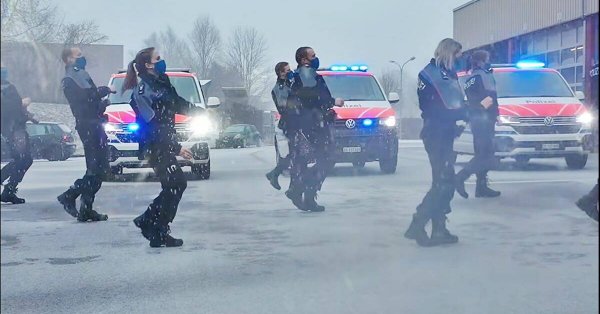 La police suisse nous fait sourire en dansant sur Jerusalema