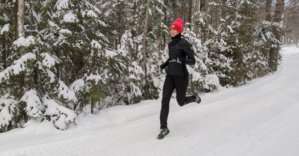 Courir en hiver, comment s'habiller? Voici les conseils de Joannie