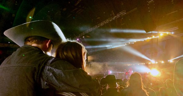 Du new country, en veux-tu? En v'la! 