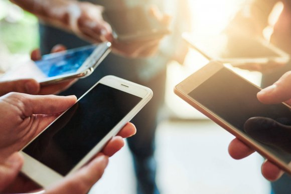 Comment désactiver les paramètres par défaut de vos téléphones qui collectent des tonnes d’informations sur vous