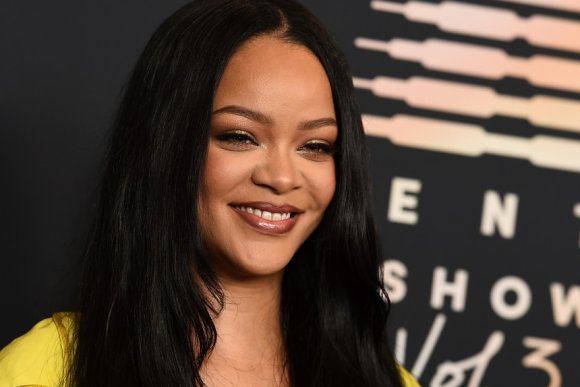 Rihanna à la mi-temps du Superbowl 2023