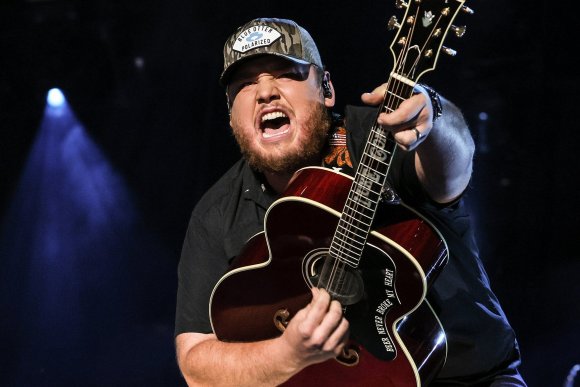 Centre Vidéotron : De l’espoir pour Blink-182 et pour Luke Combs