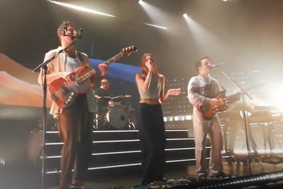 Écoutez la collaboration entre Milky Chance et Charlotte Cardin