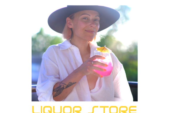Voici Liquor Store, une chanson écrite pour WKND, par Maude Carrier! 