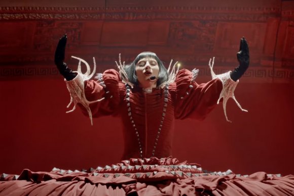 Lady Gaga : un incident technique maîtrisé avec brio lors de son show à Coachella